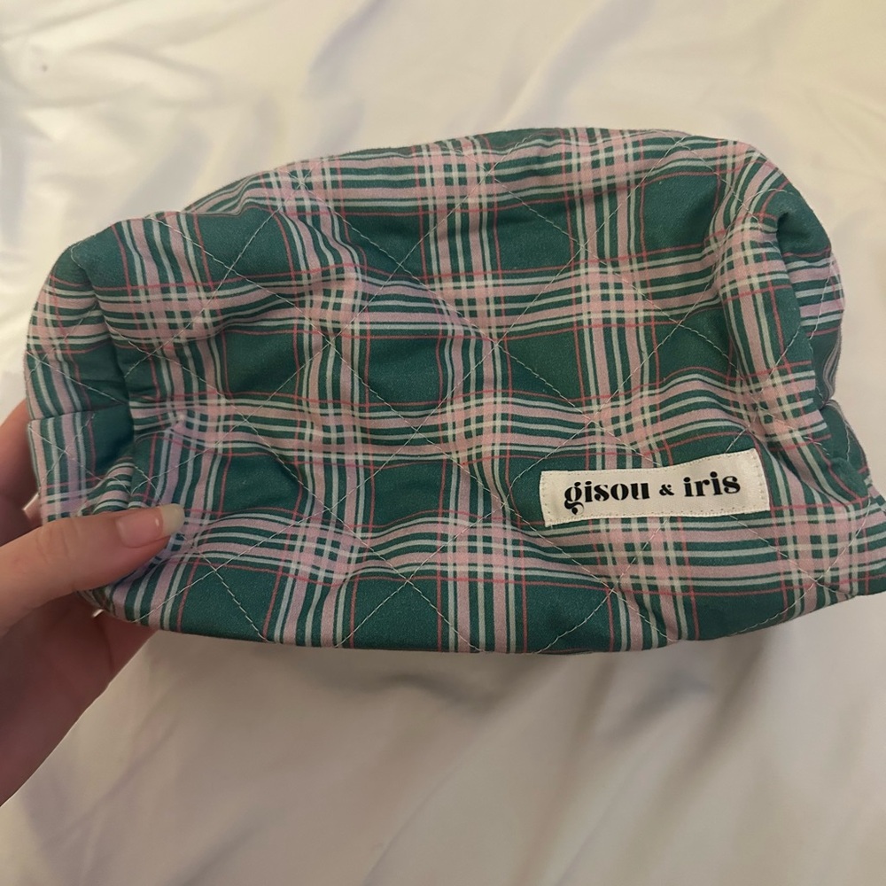 Limited edition gisou x iris pouch